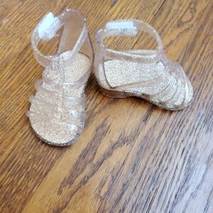 Gold sparkled infant jellys